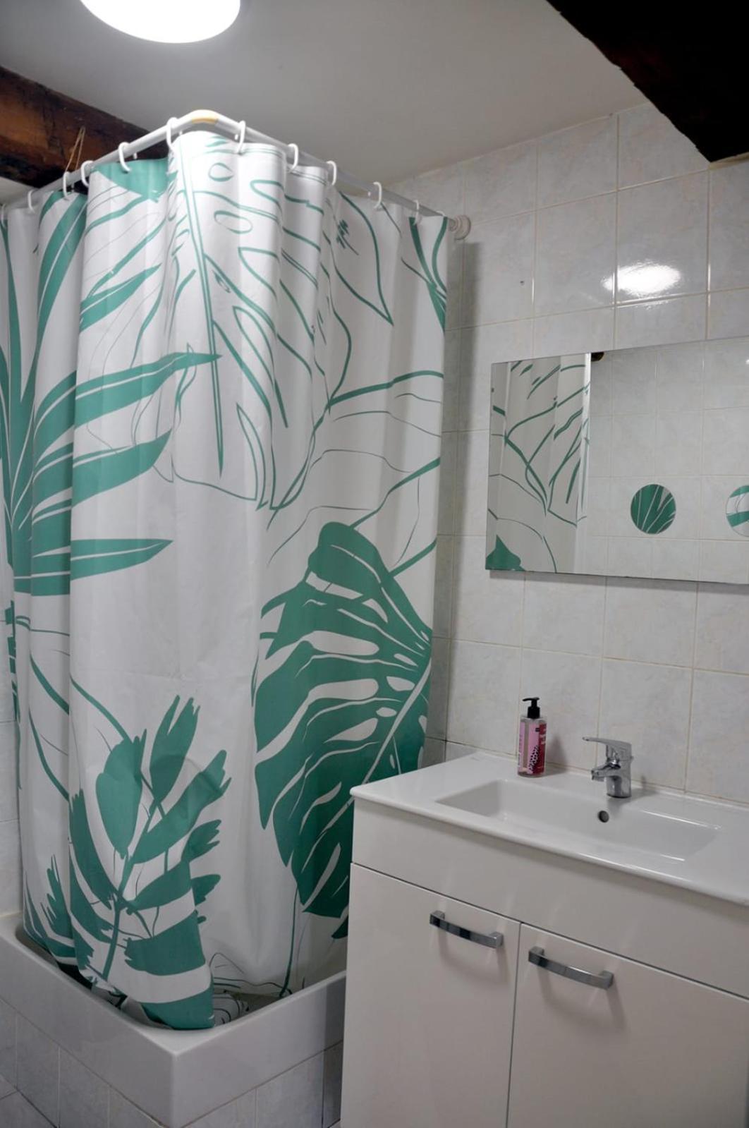 Cozy 1-Bedroom Apartment Near Vieux-Port Marseille Exteriör bild